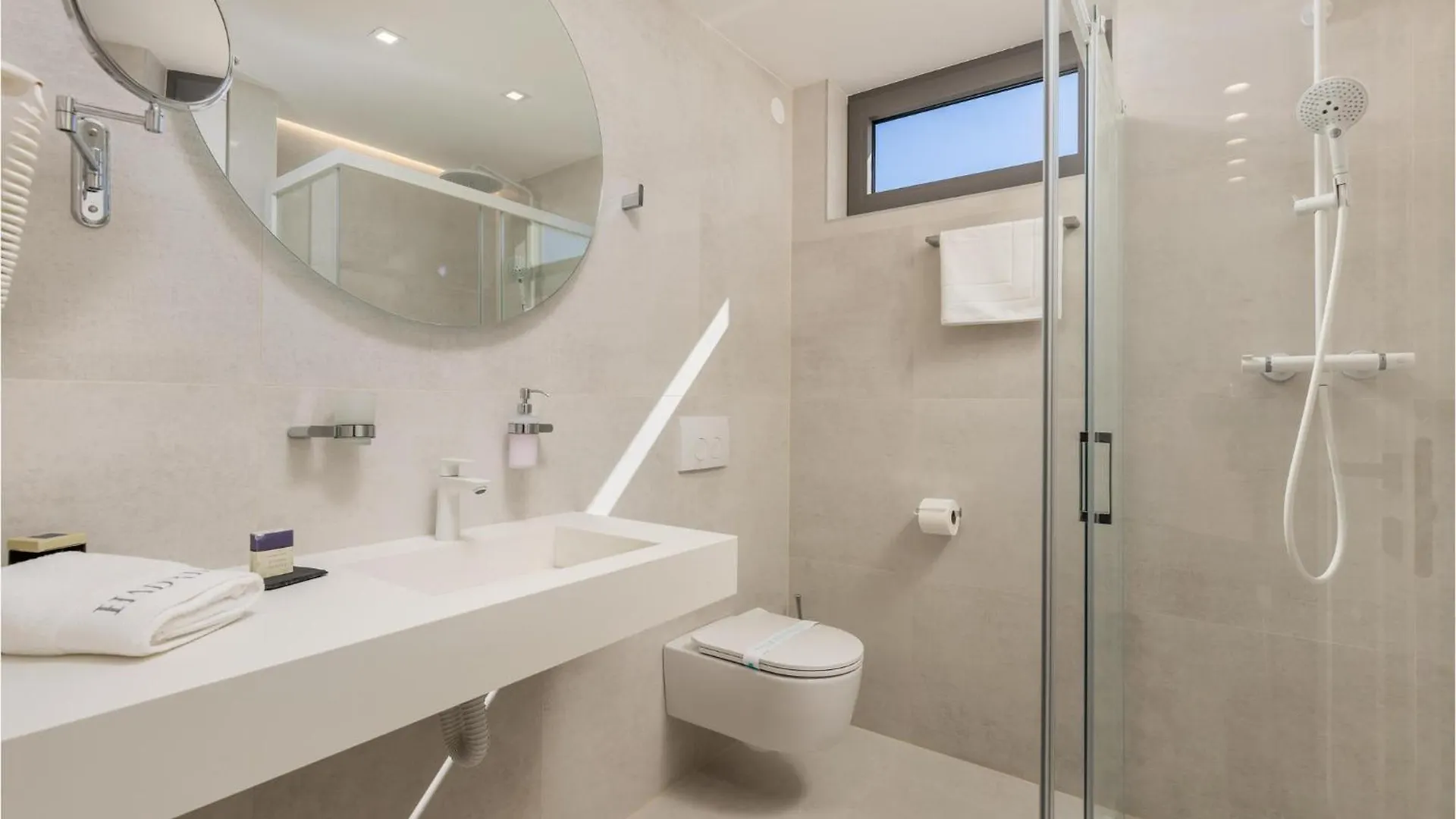 Stunning Apartment In Krk With House Sea View Krk Town 0*,